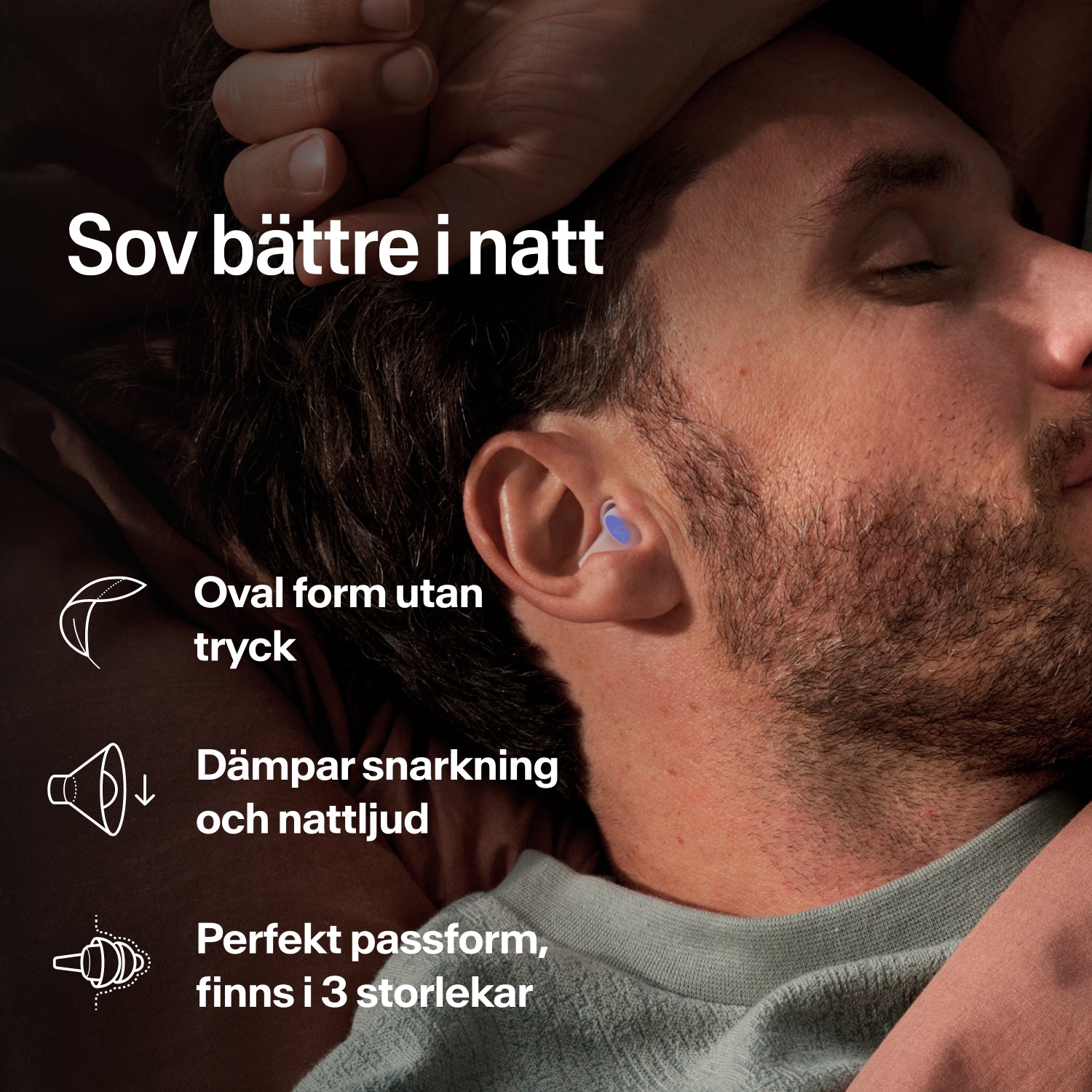 Man sover på sidan med en Alpine SleepDeep Multisize öronpropp mot snarkning och nattligt buller 